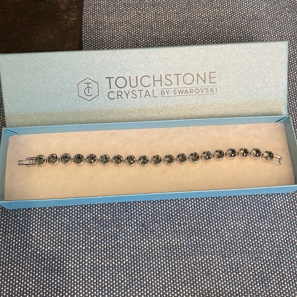 Touchstone Crystal by Swarovski Silver Night Ice Bracelet NWT - Picture 2 of 4
